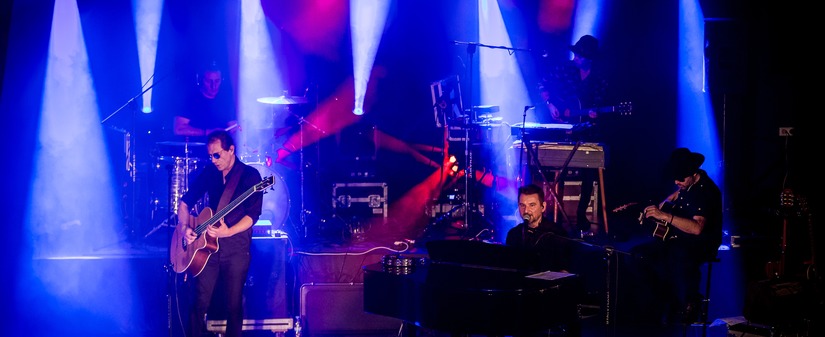 Koncert Sztywny Pal Azji akustycznie