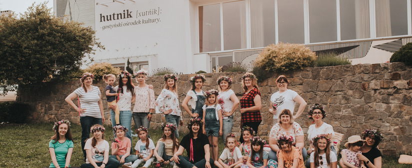 Pleciemy wianki na głowę - warsztaty dla mamy i córki