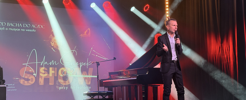 Adam Snopek Show Przy Fortepianie